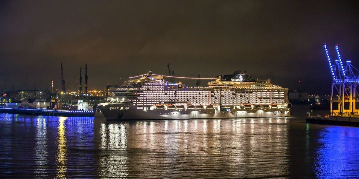 msc-grandiosa-taufe-hamburg
